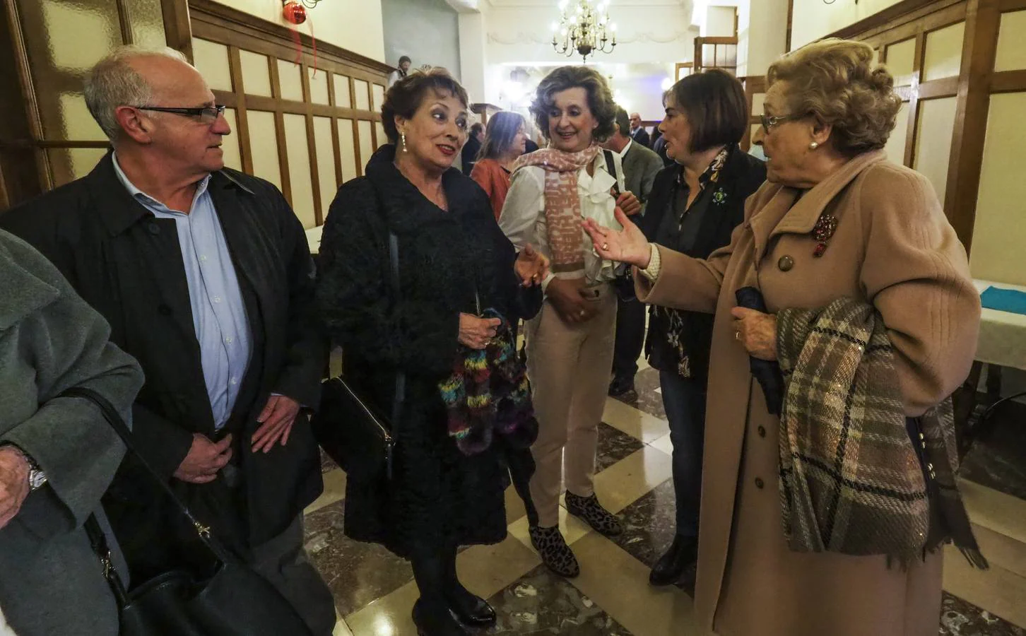 Jesús Garay, Rosa María Pérez, Carolina Canduela, Amparo Ruiz, Pilar Parreiro