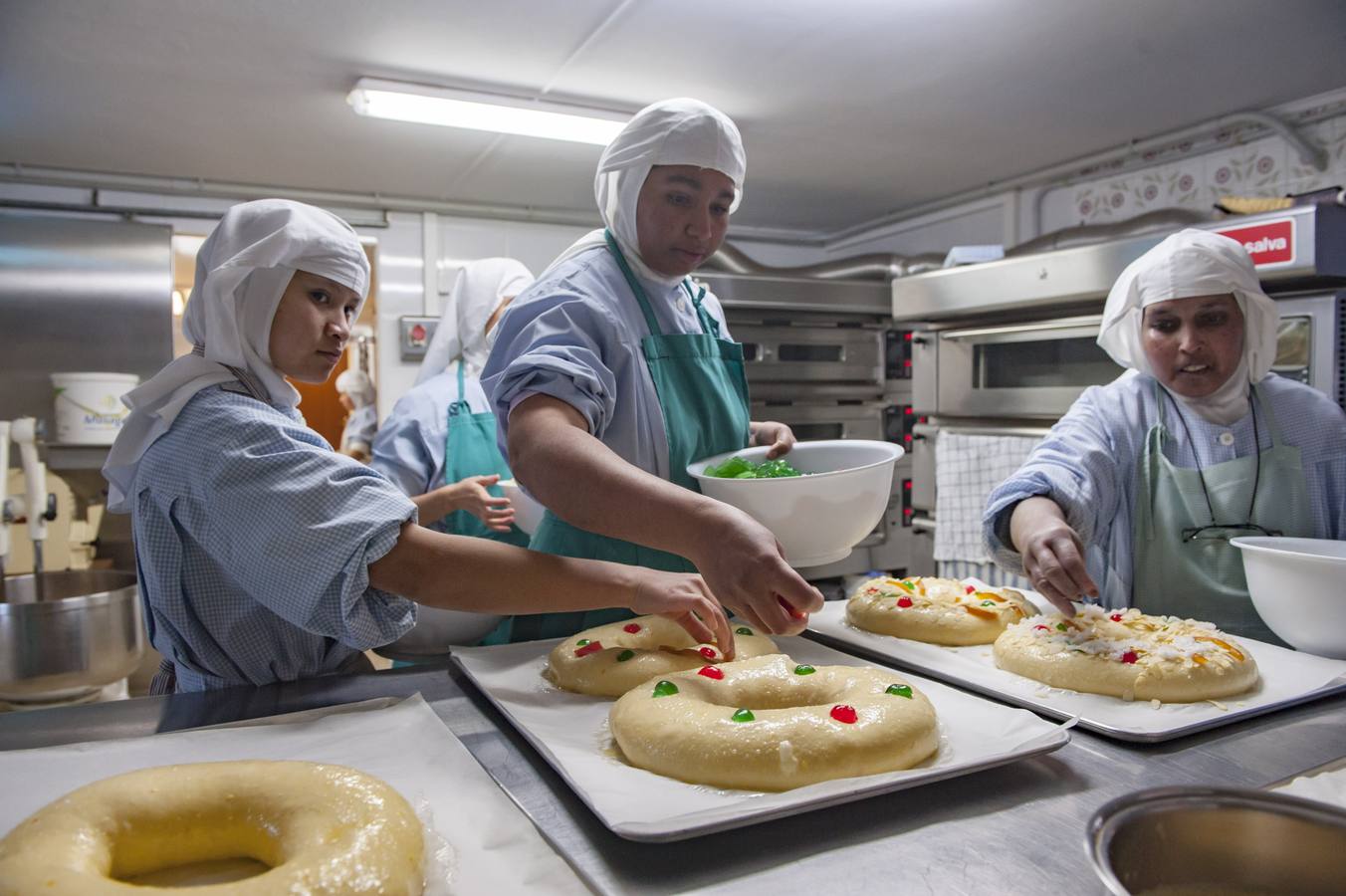 Monjas de clausura descubren los secretos de su repostería