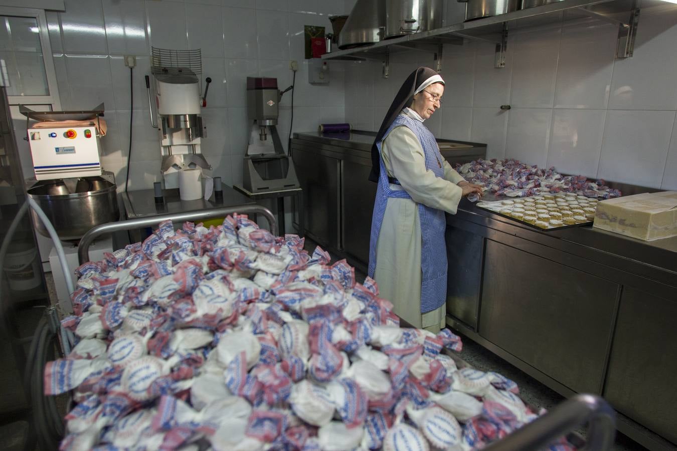 Monjas de clausura descubren los secretos de su repostería