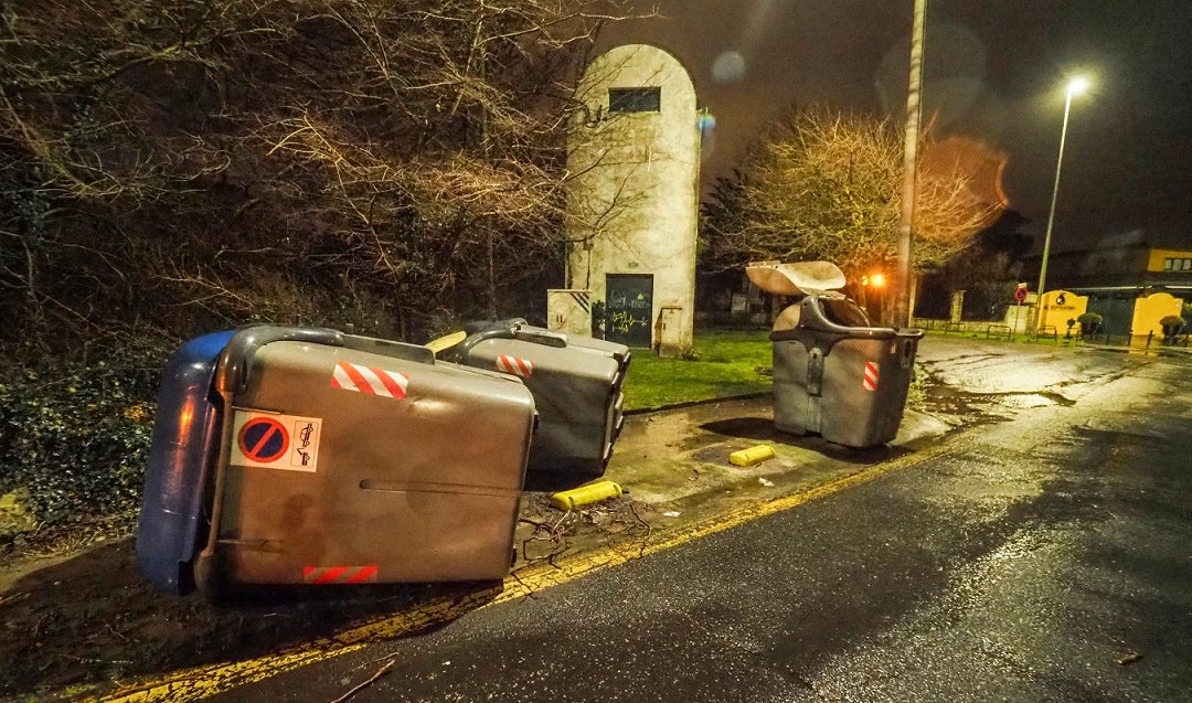 Un reguero de incidencias por el temporal de viento &#039;Bruno&#039; en Cantabria