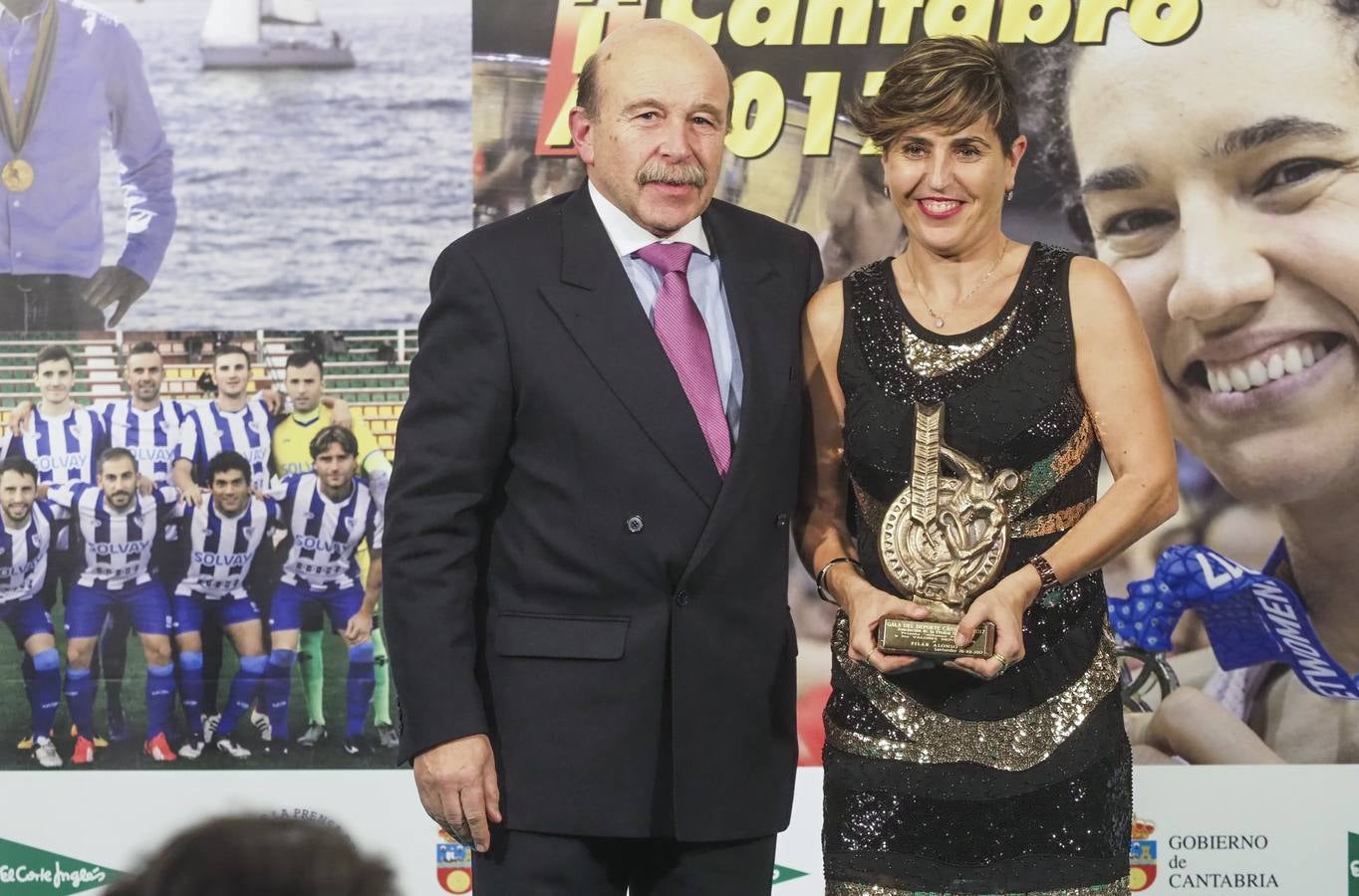 La Gala del Deporte Cántabro ha reunido, en su 24 edición, a ocho medallas de oro olímpico. En esta ocasión, el jurado formado por miembros de la Asociación de Prensa Deportiva ha elegido, entre otros, a la jugadora de baloncesto Laura Nicholls como mejor deportista internacional y al regatista Fernando Echávarri como mejor deportista nacional.