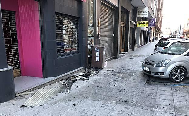 Dos trasladados a Valdecilla tras el incendio de un piso en Isaac Peral