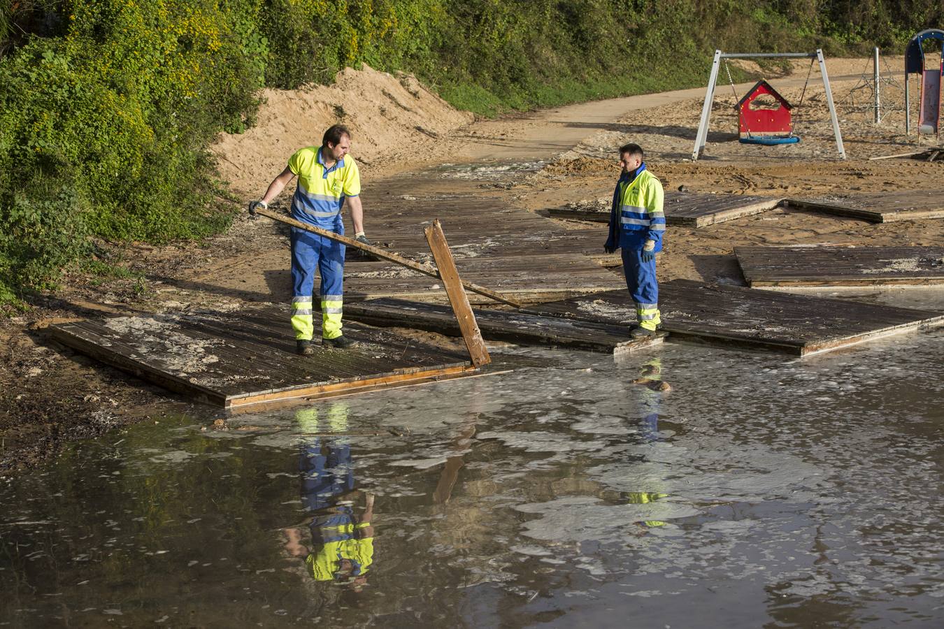 Las fuertes mareas vuelven a cebarse con La Magdalena