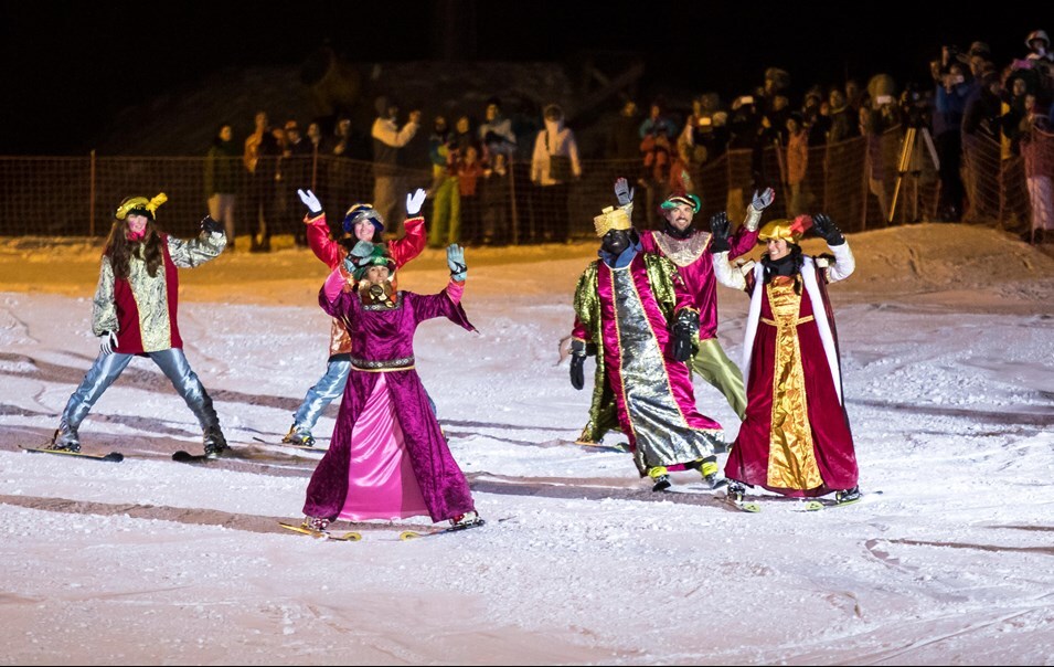 La cabalgata de Reyes de Sierra Nevada es una de las más famosas del esquí español