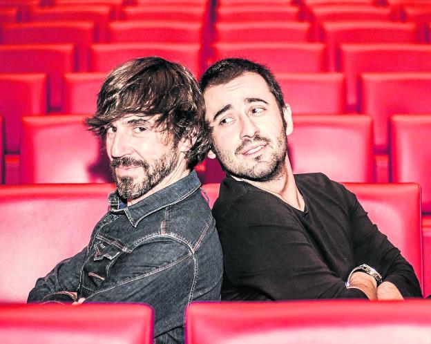 El dúo de humoristas Santi Millán y Javi Sancho llegan el viernes a Torrelavega.