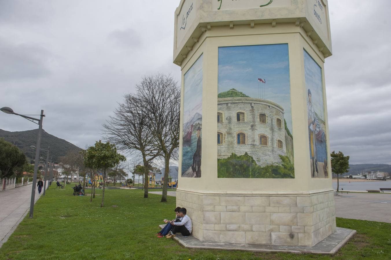 Arte urbano en la villa de Santoña