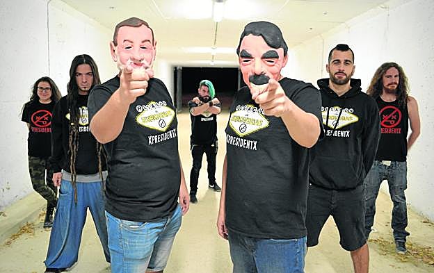 XpresidentX actúa con caretas de exmandatarios de todo el mundo. :: DM