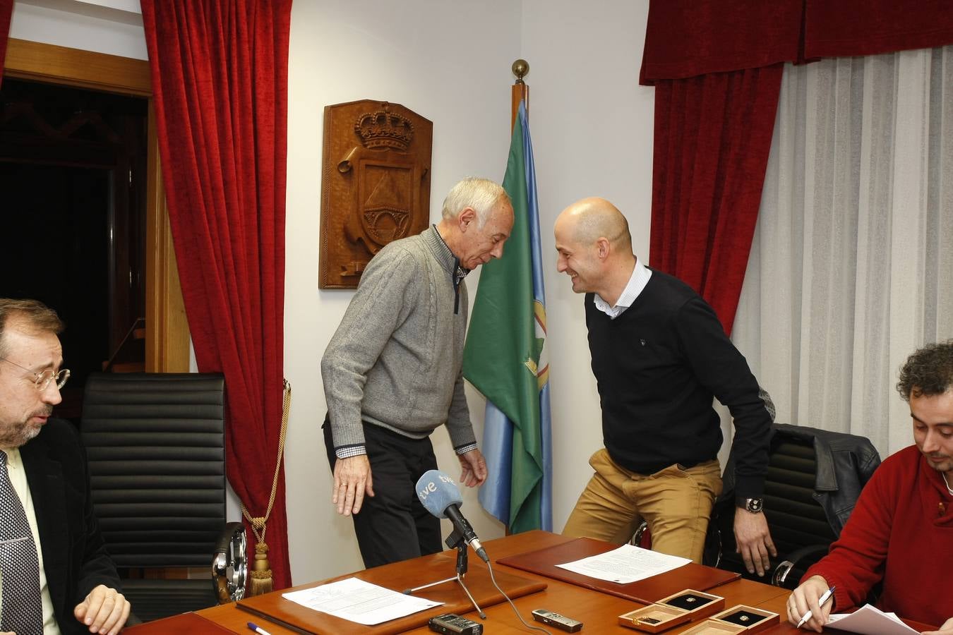 Imágenes del pleno con Rafael Lombilla y Óscar Villegas