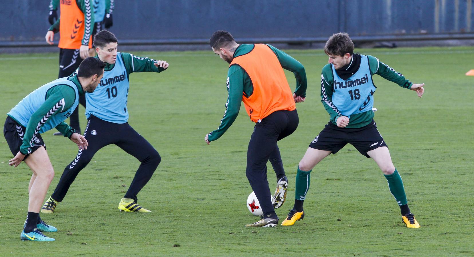 El Racing prepara el importante partido ante el Gernika