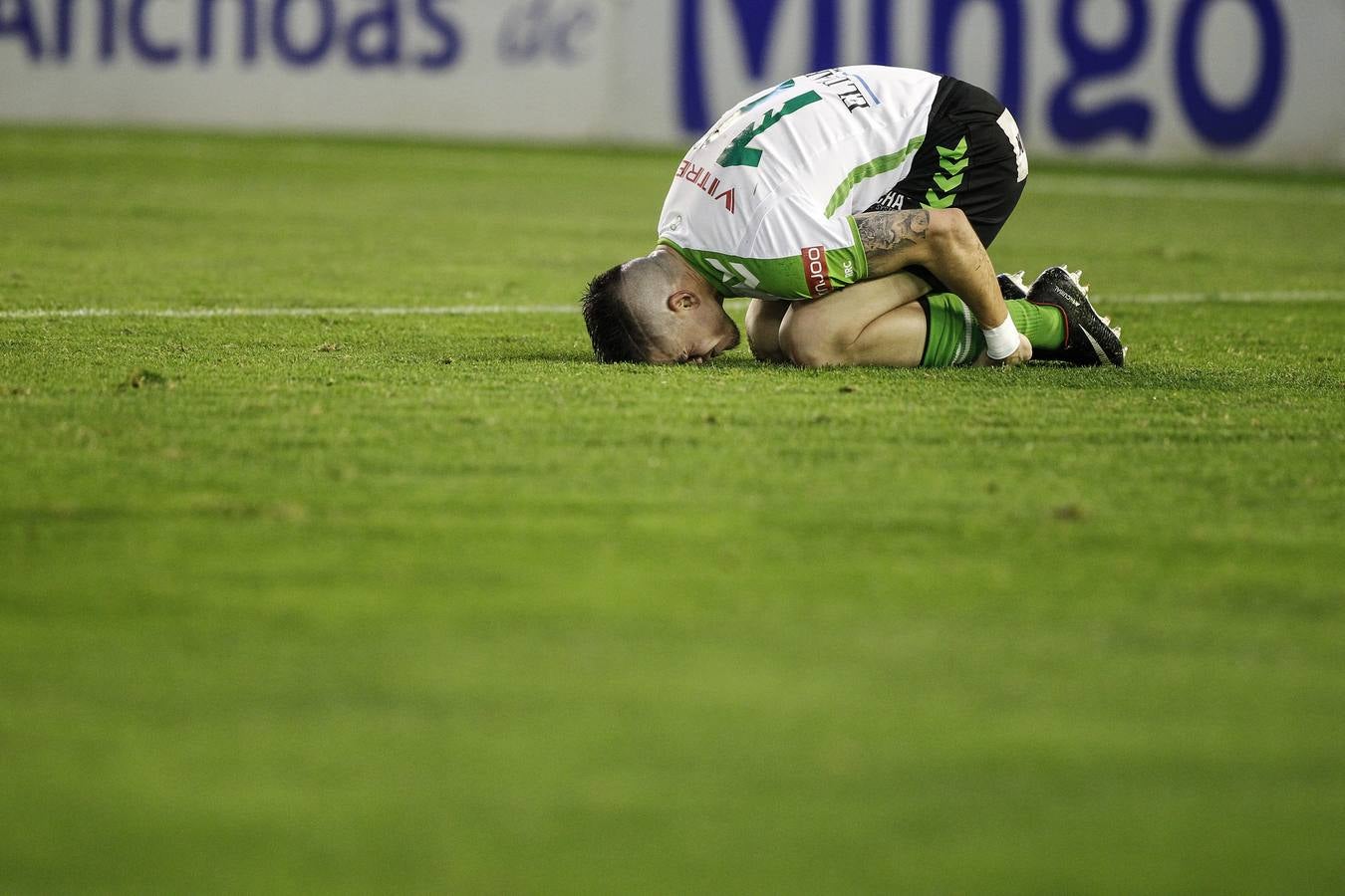 El Racing acaba ganando por la mínima un partido en el que tuvo muchas ocasiones. El Sardinero parece anestesiado y ni silba ni aplaude al finalizar