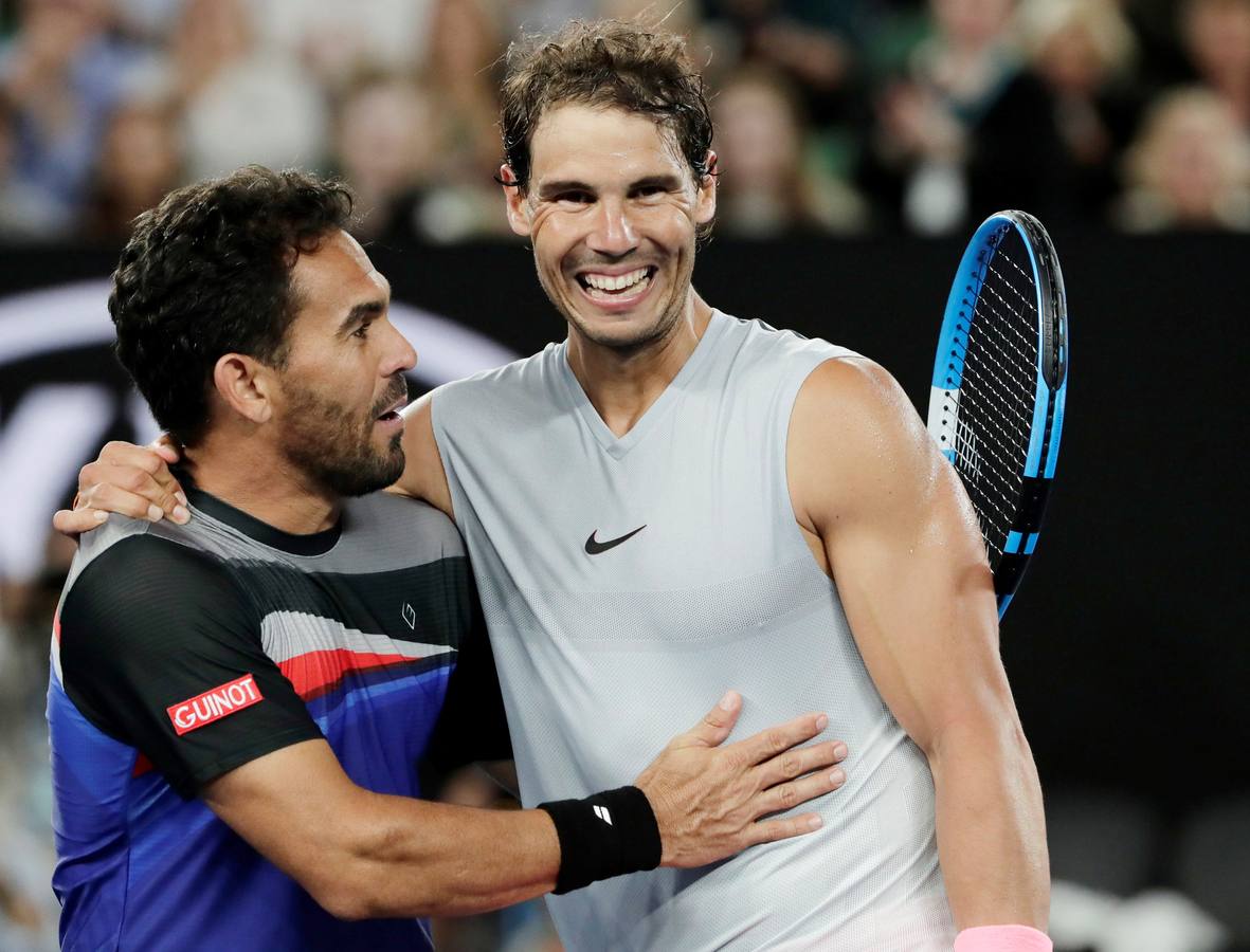 Rafa NAdal ha conseguido la victoria en el debut en el Open de Austrlia 2018. El tenista español ha superado por un triple 6-1 a Victor Estrella Burgos.