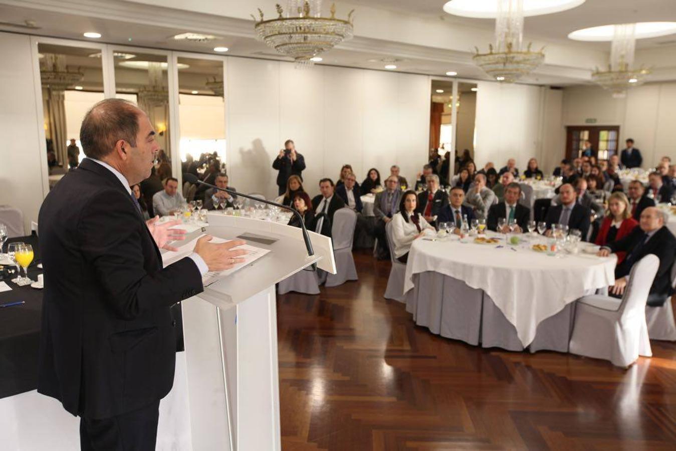 Lorenzo Amor, presidente de ATA, en el Foro Económico de El Diario Montañés