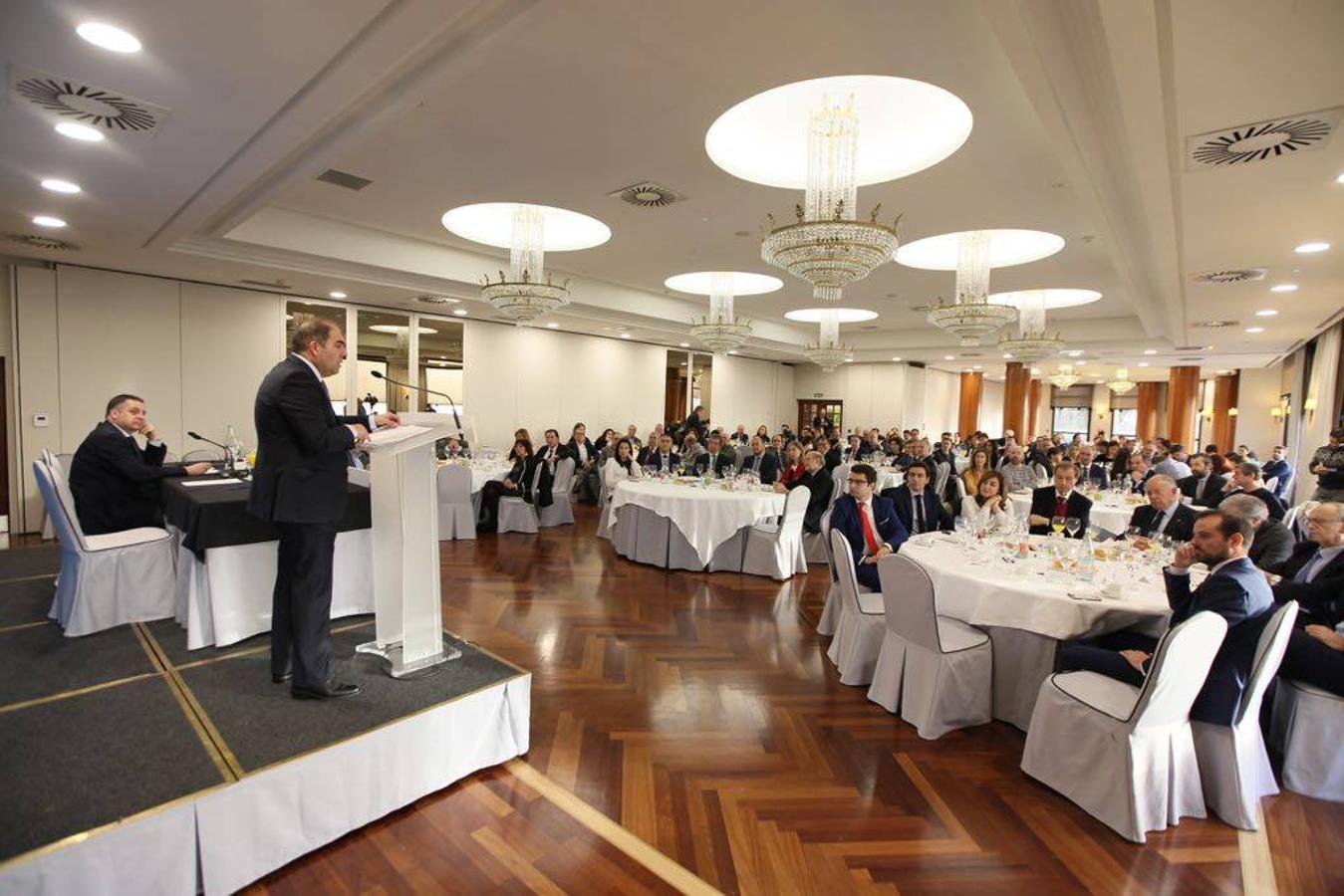 Lorenzo Amor, presidente de ATA, en el Foro Económico de El Diario Montañés