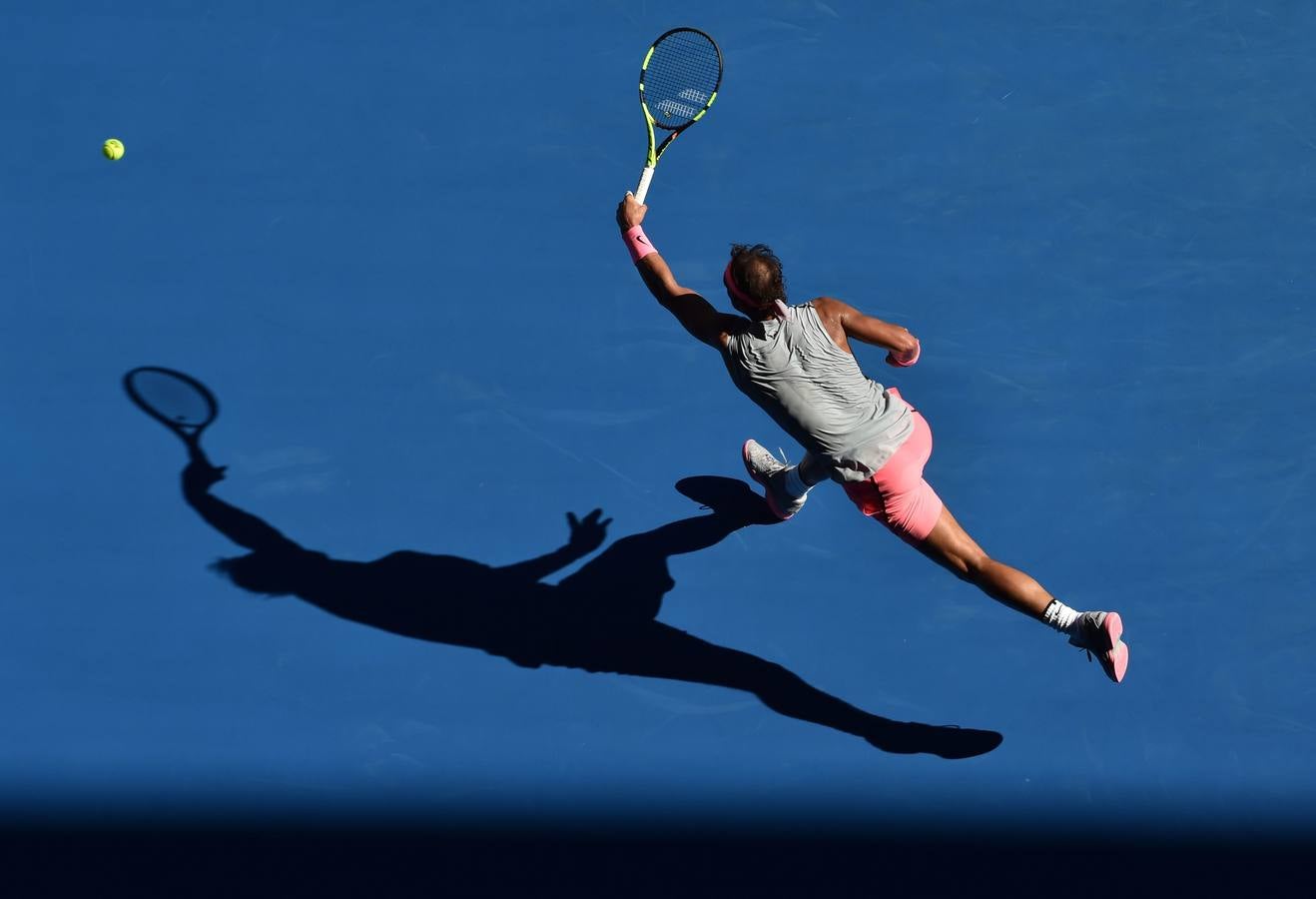 Rafa NAdal sigue con paso firme en el Abierto de Australia. En segunda ronda ha derrotado al argentino Leonardo Mayer (6-3, 6-4 y 7-6).