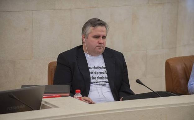 Alberto Bolado, en el Parlamento de Cantabria. 