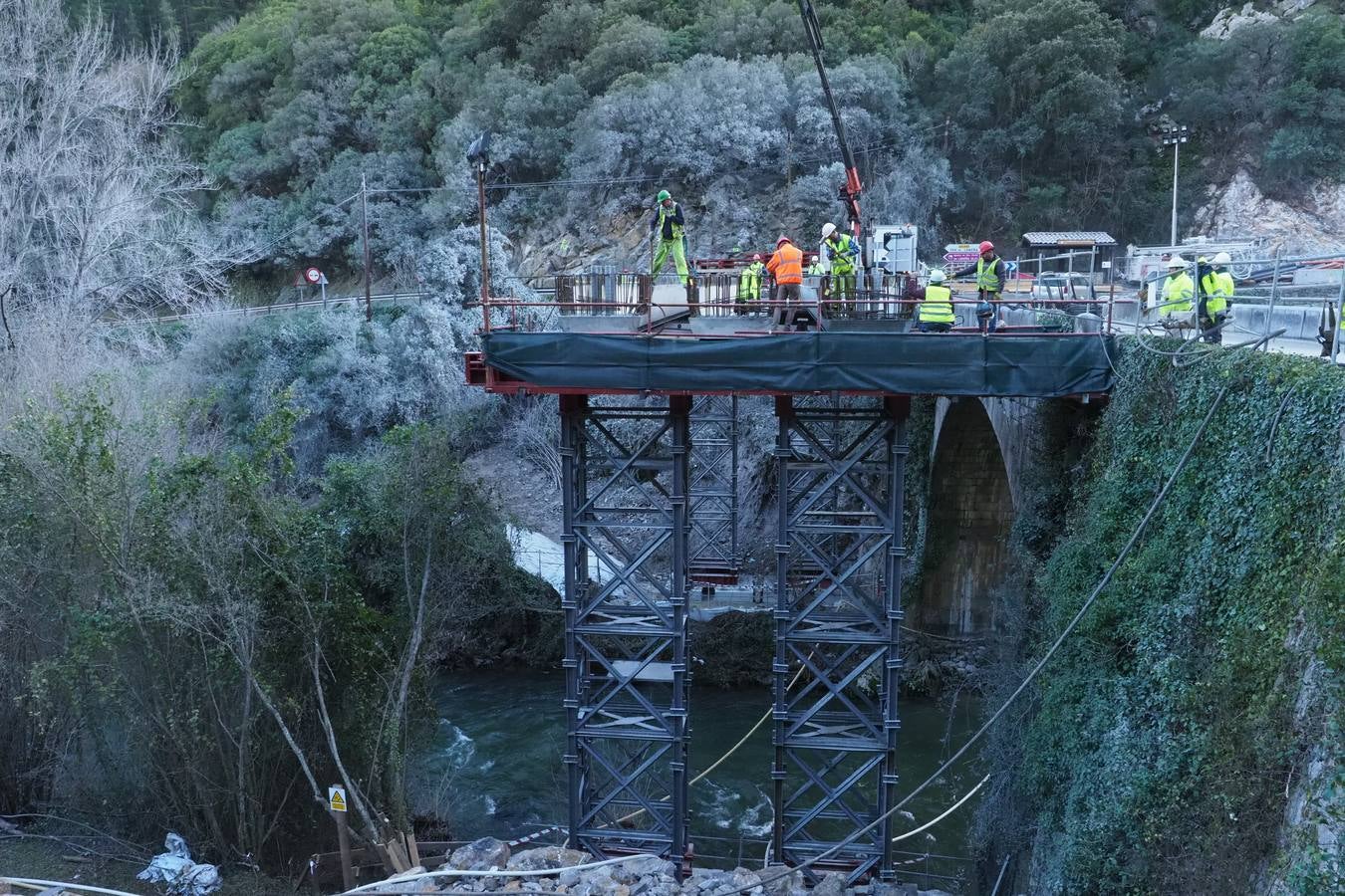 El puente de Lebeña toma forma