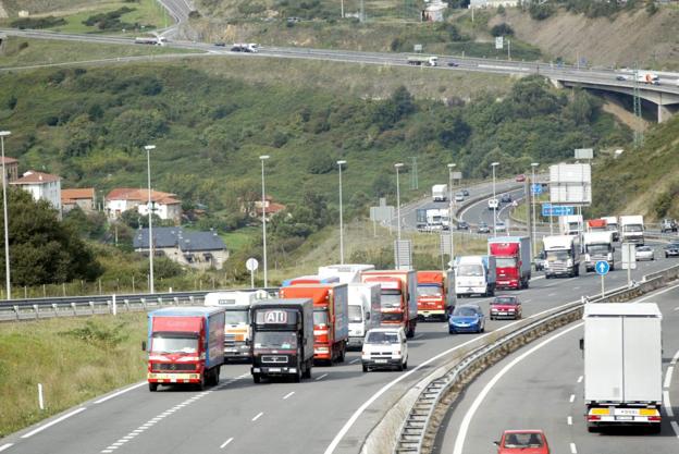 El cártel de los camiones ha perjudicado a cientos de transportistas de Cantabria. 