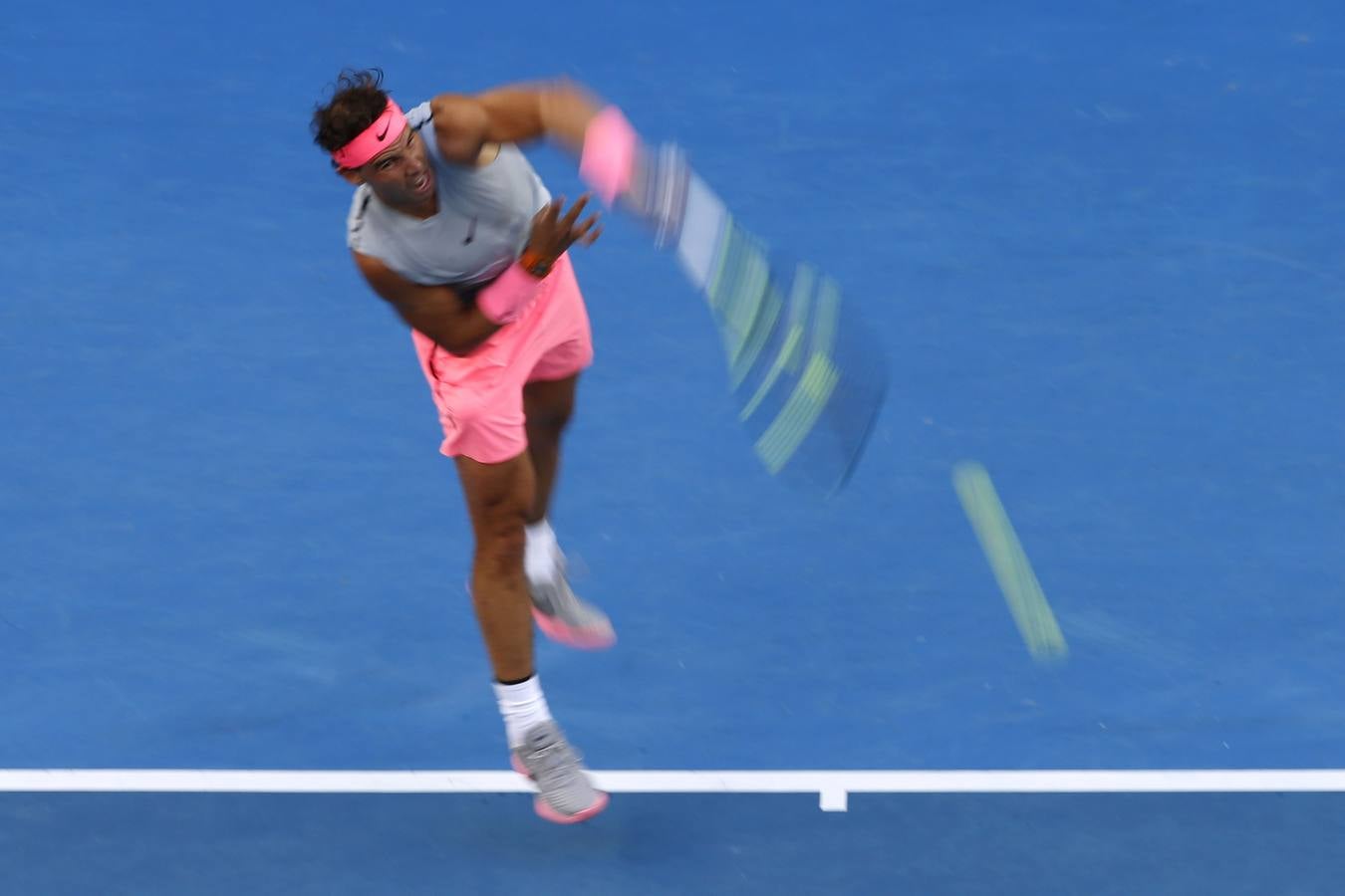 LAs mejores imágenes del partido de tercera ronda del Open de Australia entre Rafa Nadal y Damir Dzumhur.