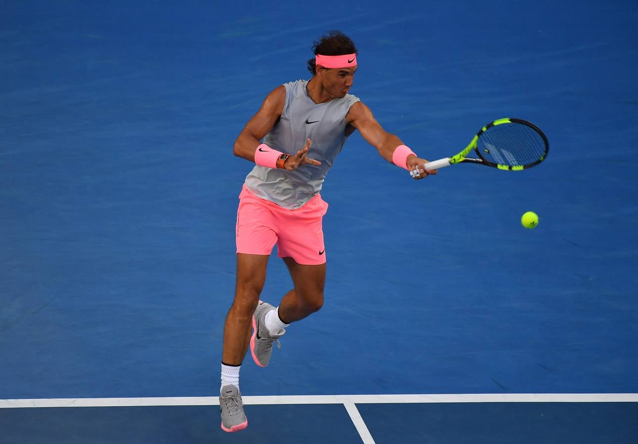 LAs mejores imágenes del partido de tercera ronda del Open de Australia entre Rafa Nadal y Damir Dzumhur.