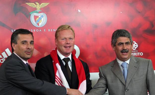 Ronald Koeman, cuando fue presentado como técnico del Benfica. 