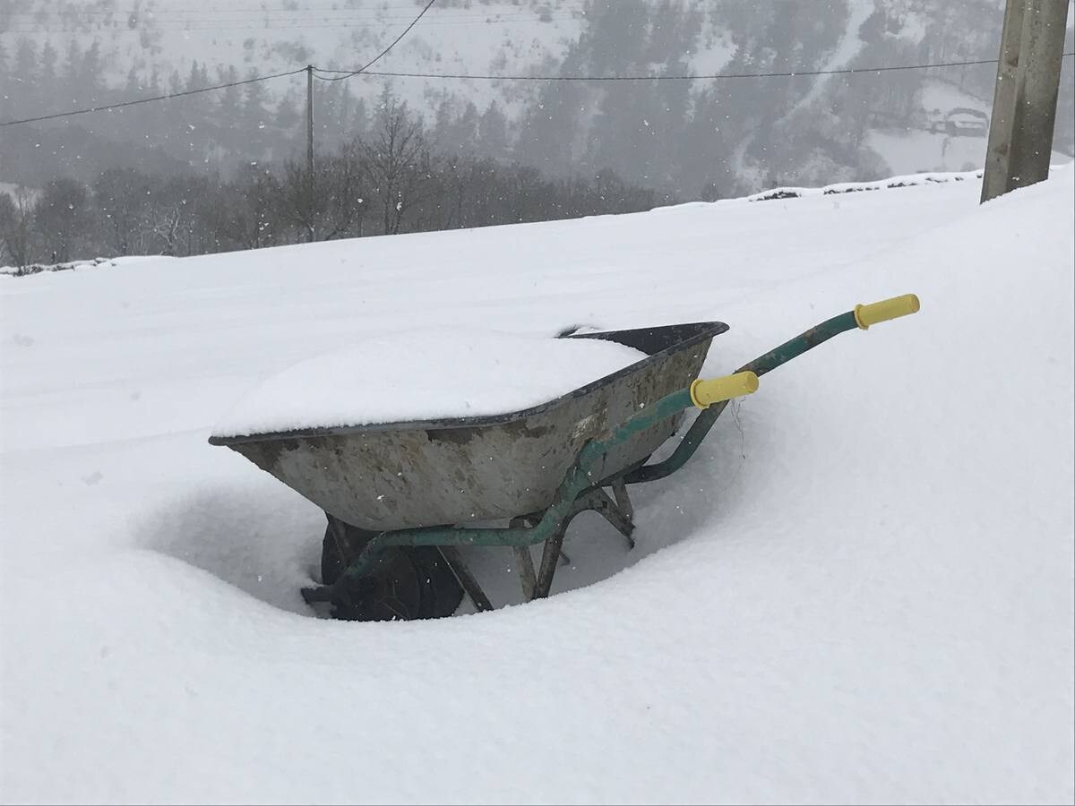 400 alumnos de Cantabria se quedan sin clase por la nieve