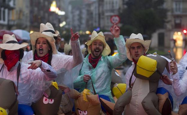 Imagen de archivo del carnaval de Santander.