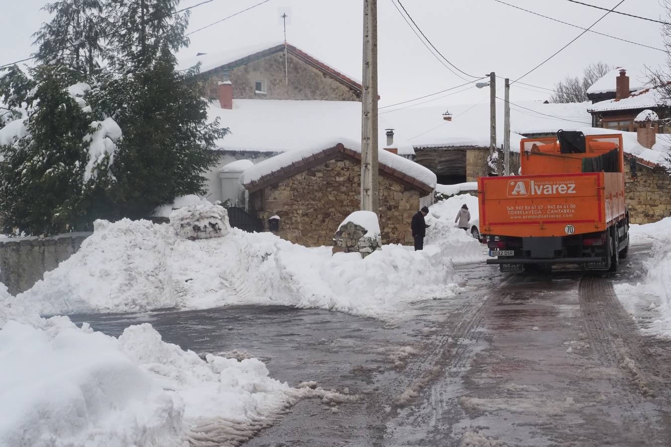 Un manto blanco cubre la zona de Campoo