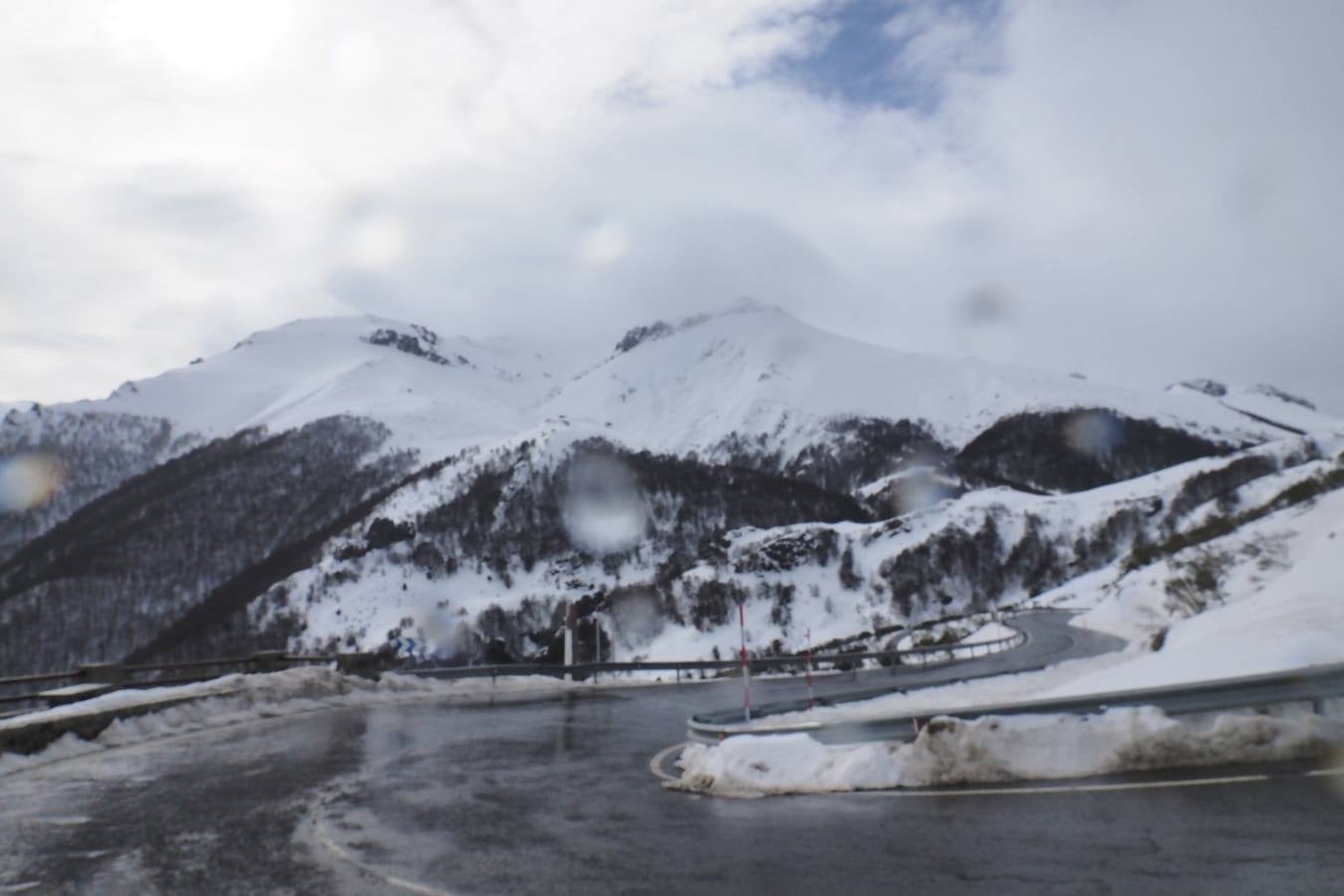 Un paseo por San Glorio bajo la nieve