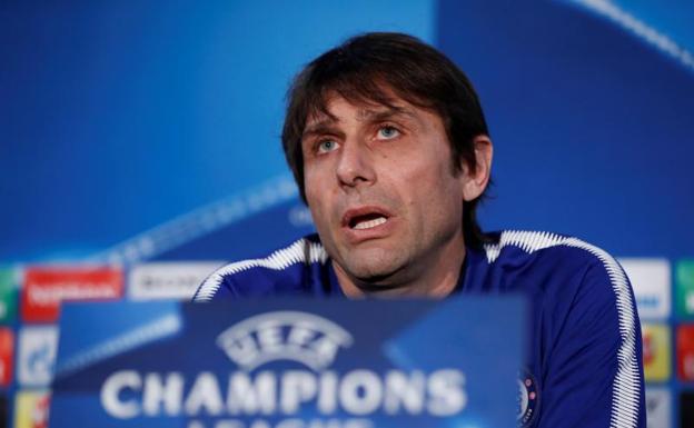 Antonio Conte, técnico del Chelsea, en su comparecencia previa al choque ante el Barça. 