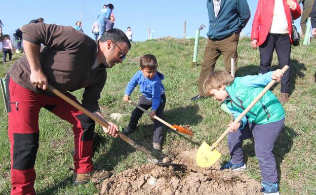 Campoo de Yuso organiza cada año numerosas actividades medioambientales. 