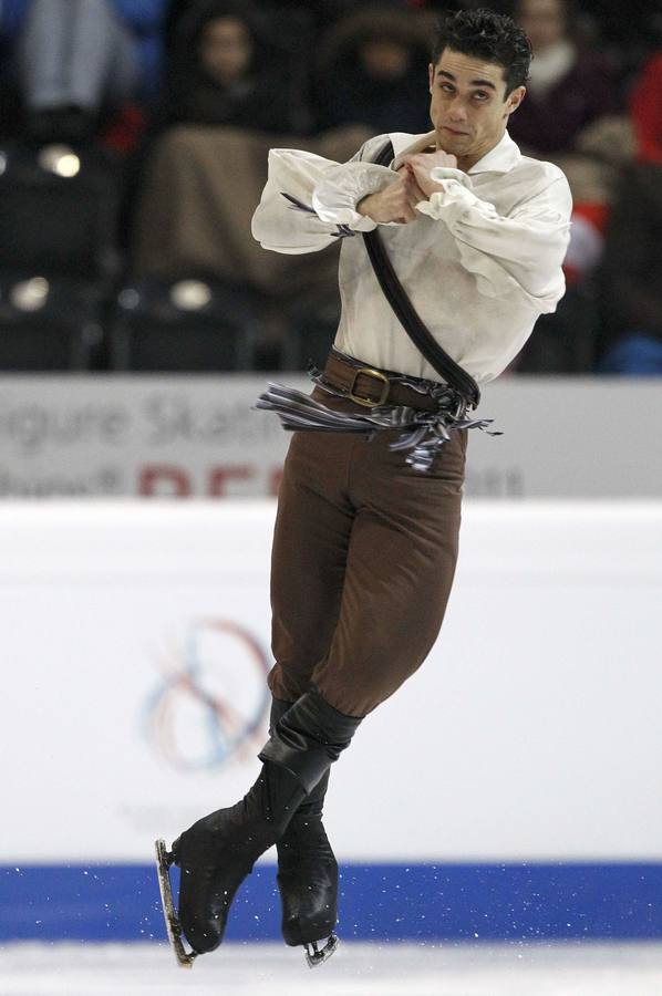 El patinador JAvier Fernández siempre ha destacado por lucir un vestuario de lo más original. De pirata, de 'SuperJavi', de payaso, de torero...