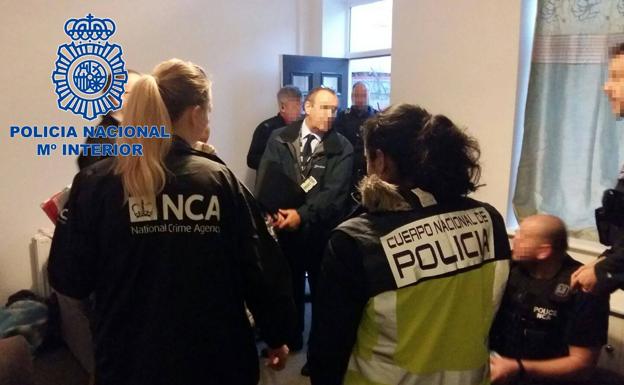 Imágenes de la operación de la Policía Nacional, en colaboración con la Europol, la NCA y la Naptip de Nigeria.