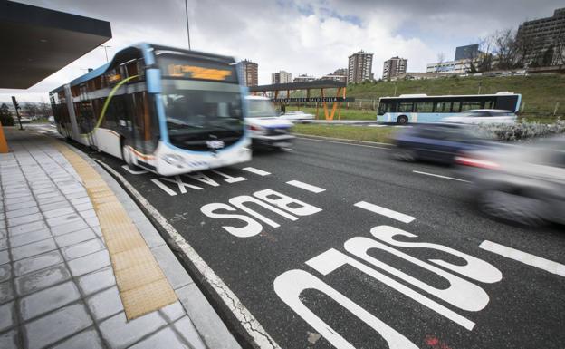 Los taxis podrán dejar clientes en seis puntos del carril del MetroTUS