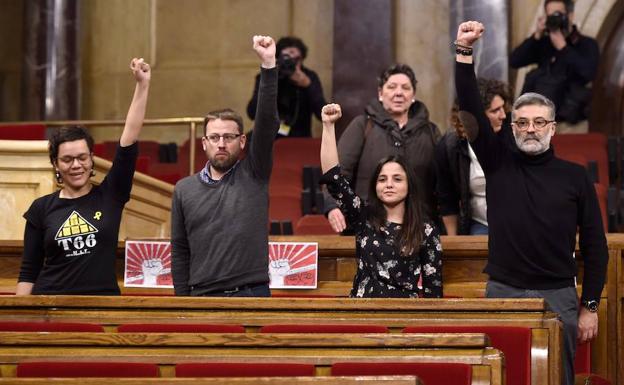 Diputados de la CUP en el Parlament.