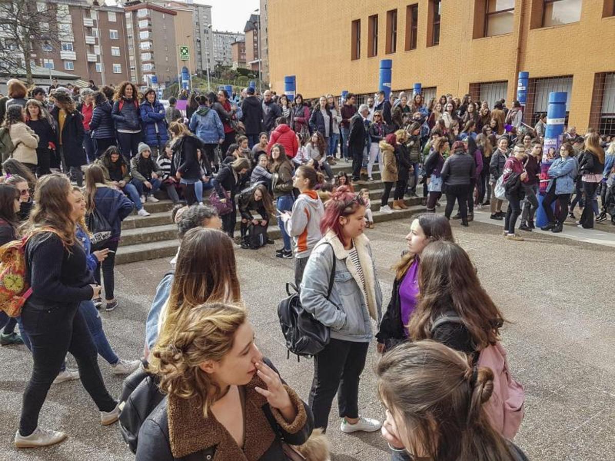 Concentración en la Universidad de Cantabria.