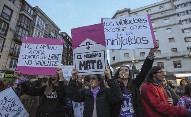 Imagen principal - fiesta y reivindicación en una manifestación «histórica«