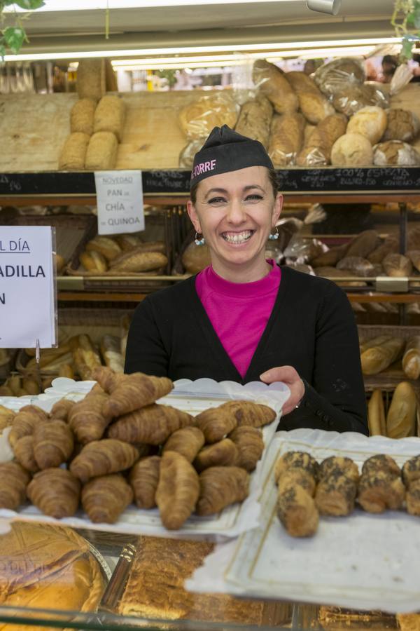 Mª Ángeles Bartolomé Amilibia. Panadera. «Haré 23 años trabajando, siempre luchando, día a día».