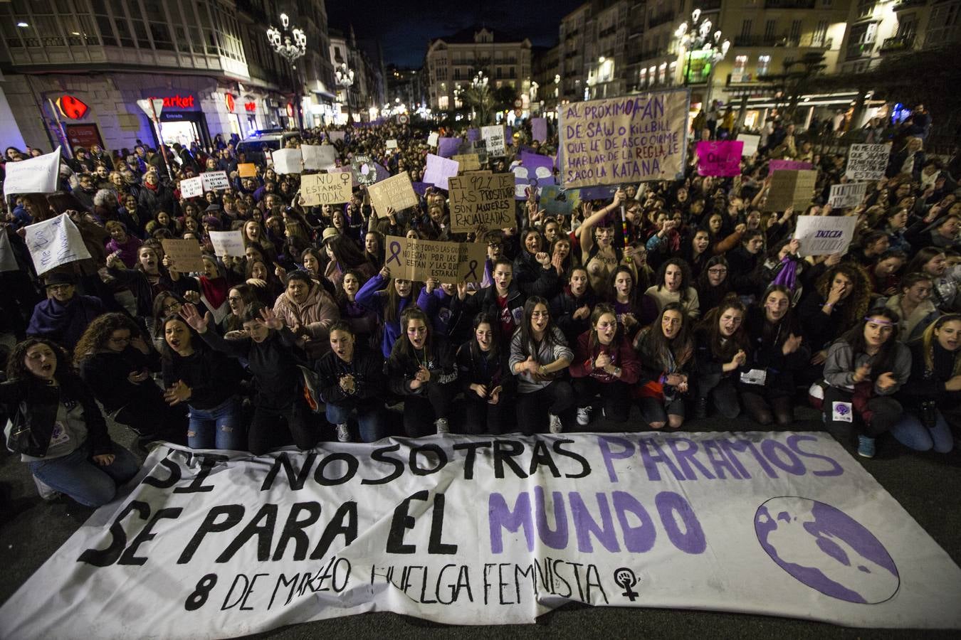 22.000 personas salieron a la calle en la capital para reivindicar los derechos de las mujeres en una movilización histórica en la ciudad