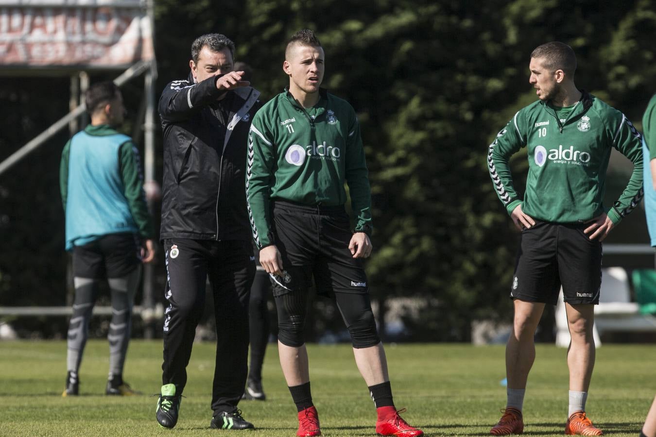 Fotos: Entrenamiento del Racing para preparar su visita a Barakaldo