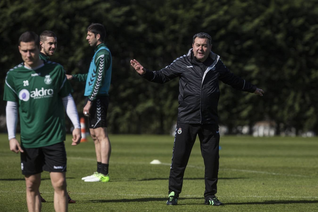 Fotos: Entrenamiento del Racing para preparar su visita a Barakaldo