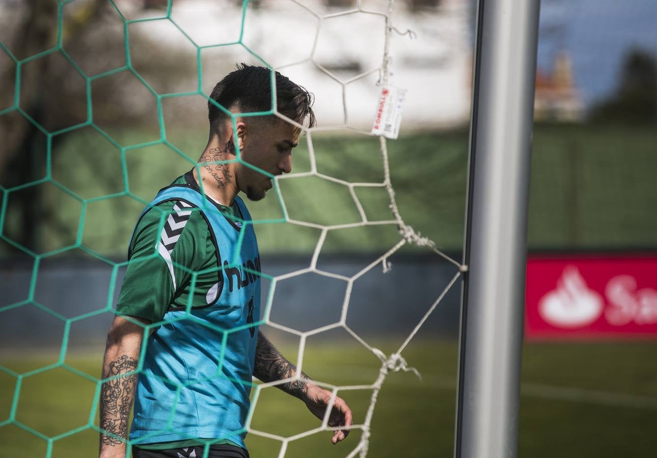 Fotos: Entrenamiento del Racing para preparar su visita a Barakaldo