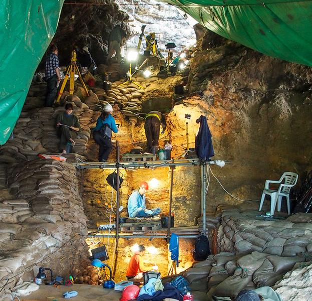 Excavación arqueológica en Pinnacle Point (Sudáfrica).