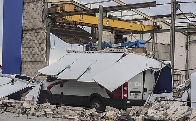 Destrozos causados por el viento en Raos.