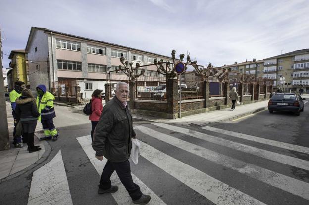 El patio del colegio Casimiro Sainz estará integrado en la Plaza de la Constitución. 