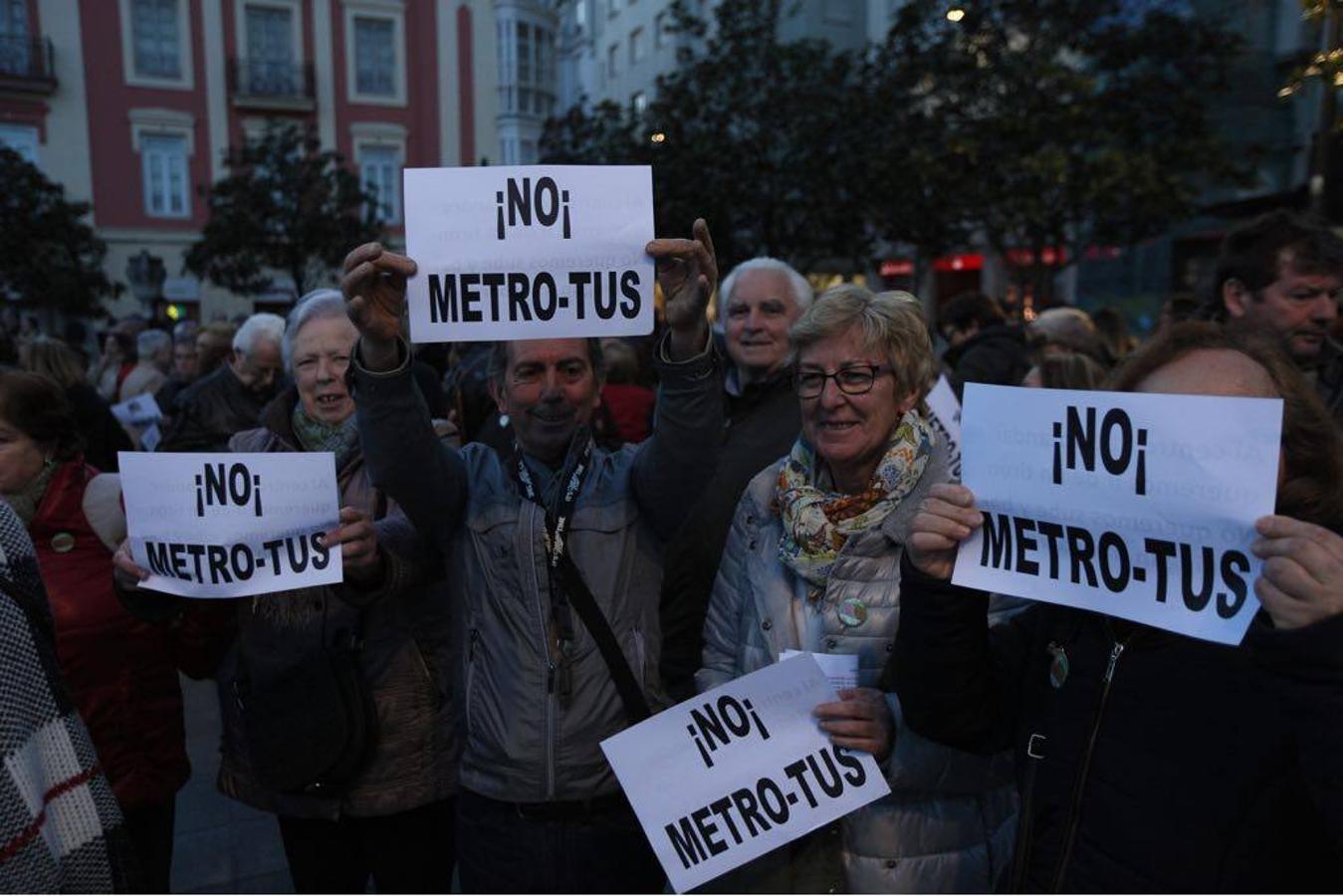 Fotos: Manifestación contra el MetroTUS