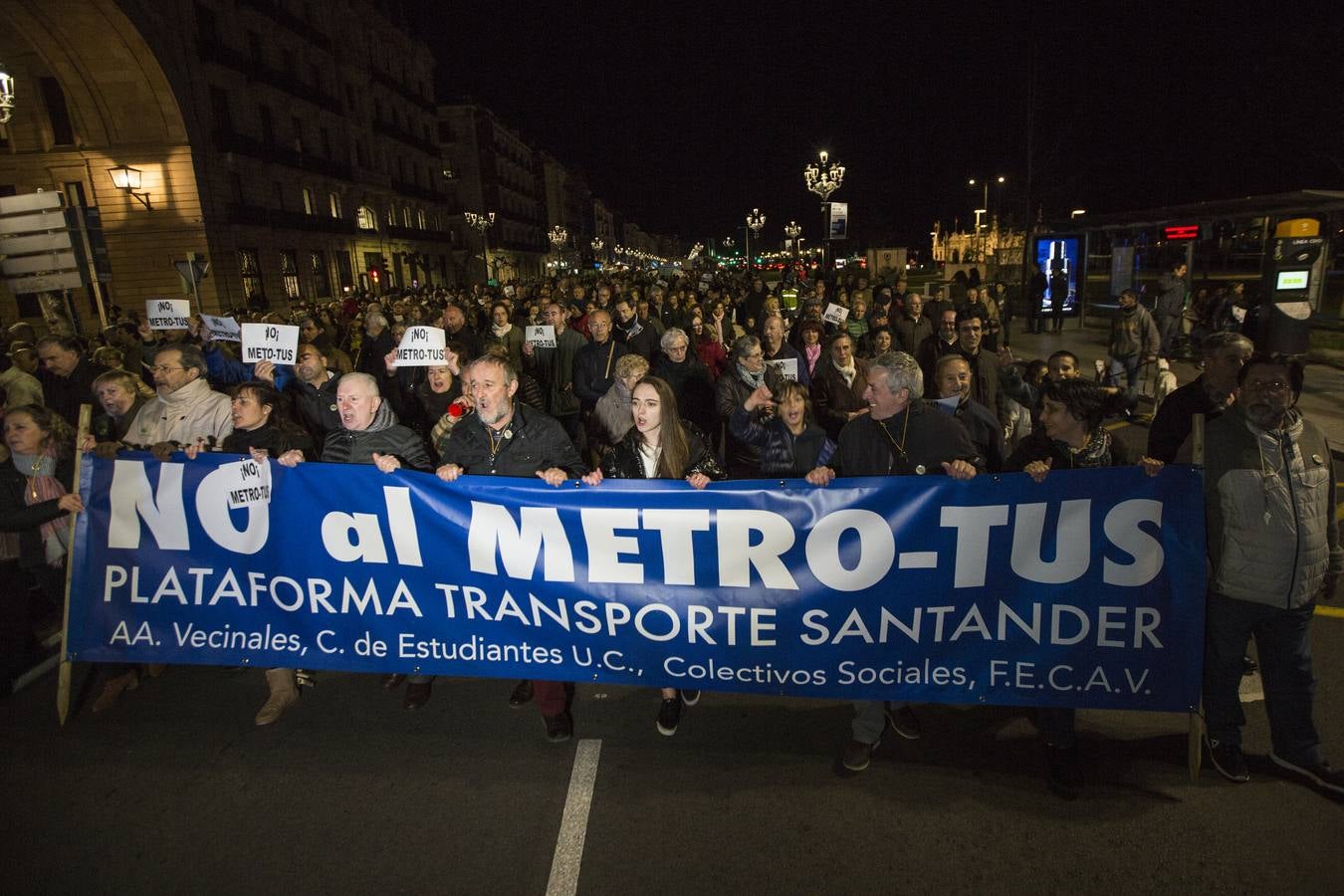 Fotos: Manifestación contra el MetroTUS