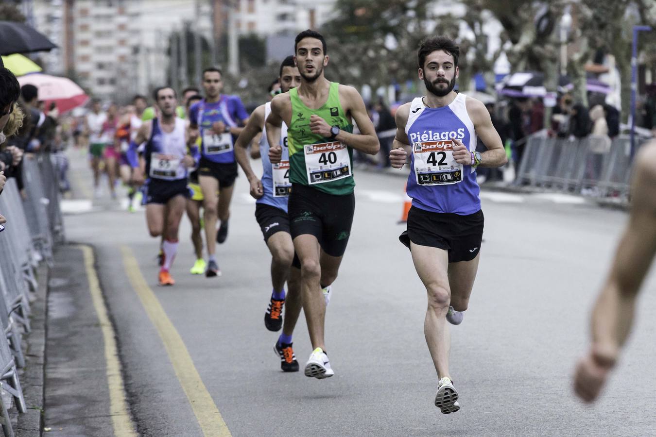 Fotos: Toni Abadía bate en Laredo el récord de España de 10 km en ruta