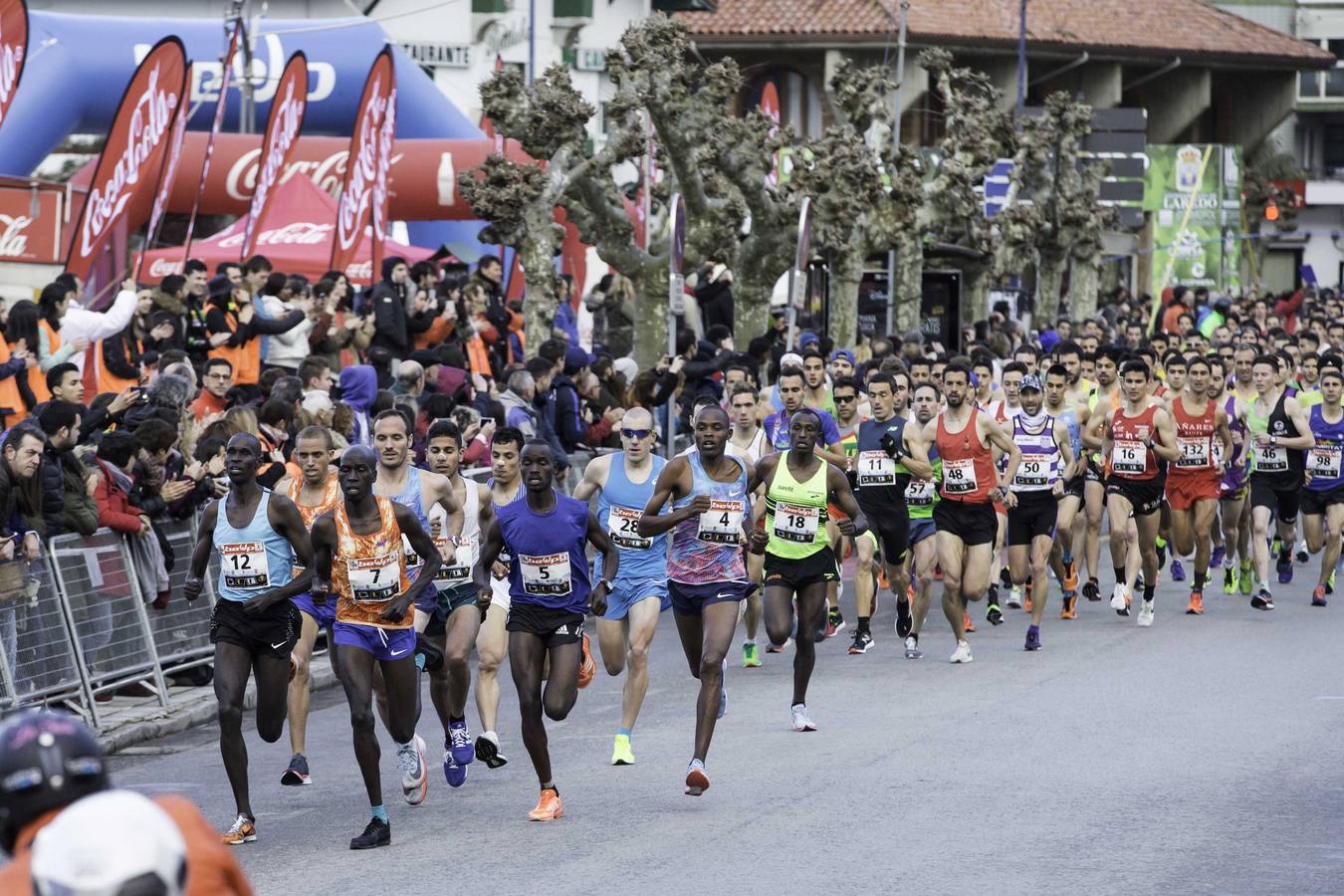 Fotos: Toni Abadía bate en Laredo el récord de España de 10 km en ruta