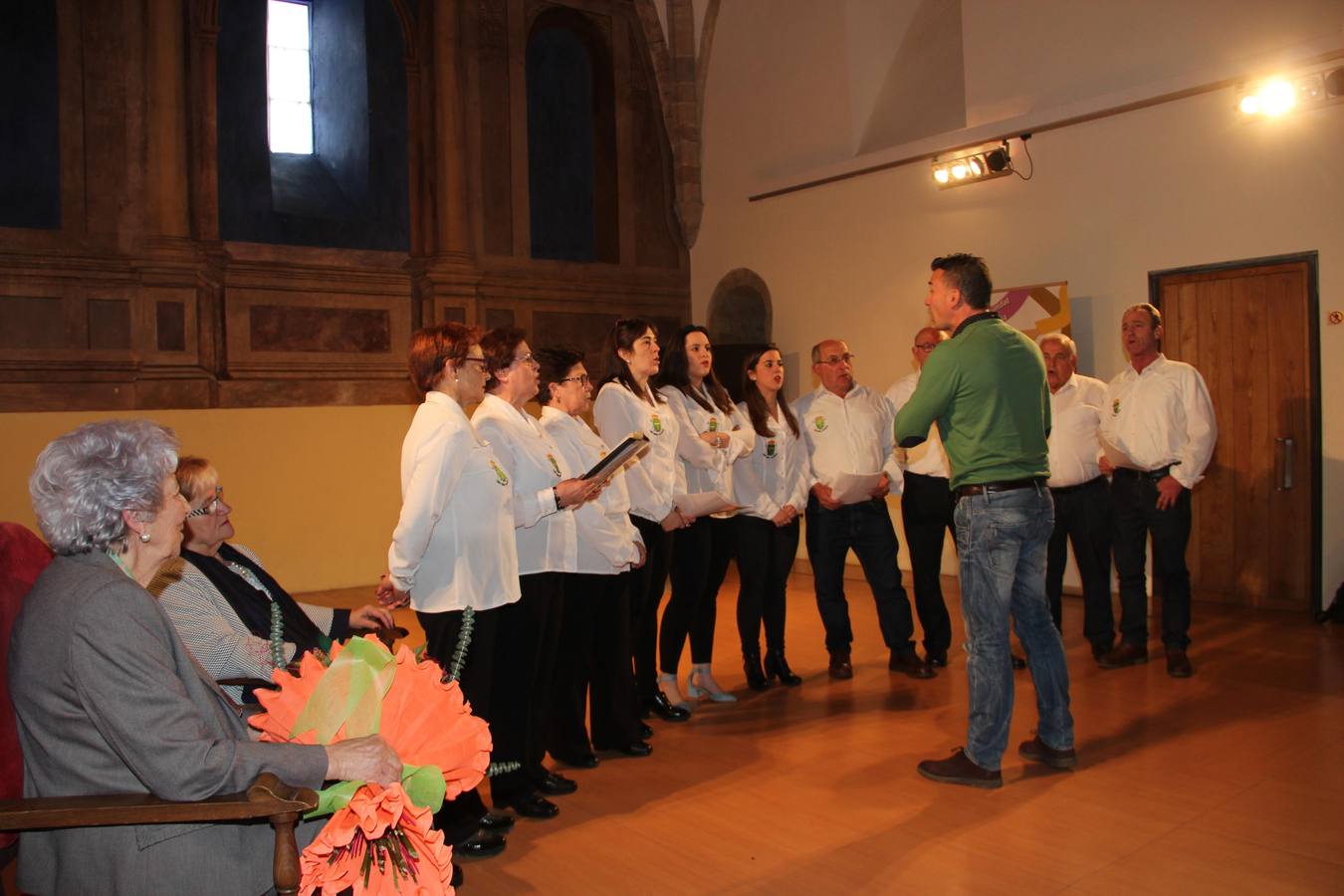 Iris Ruiz y Marisa Díaz reciben la distinción promovoida por la Mancomunidad en un acto celebrado en el Centro de Estudios Lebaniegos