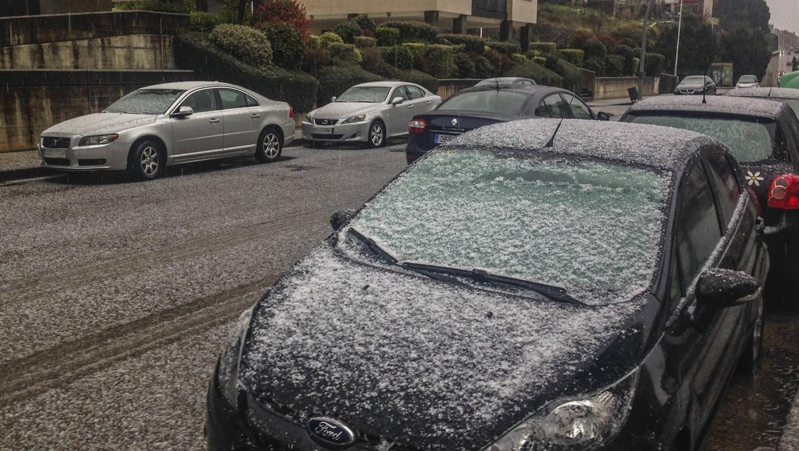 Fotos: El granizo cubre de blanco Santander